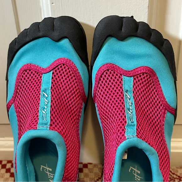 Surf 7 Water Shoes Women’s Size 7 - Picture 2 of 8